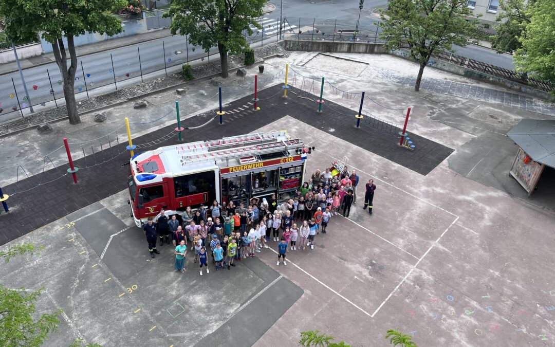 Kein Brand auf dem Schulhof, aber eine Menge anfeuernde Fragen rund ums Thema Feuerwehr